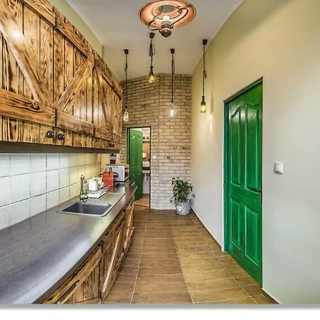 Wine Cellar Boutique *