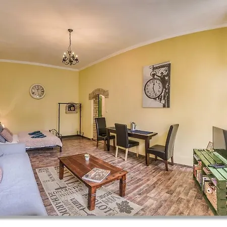 Wine Cellar Boutique Homestay *