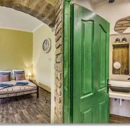 Wine Cellar Boutique Δωμάτια σε οικογενειακή κατοικία *