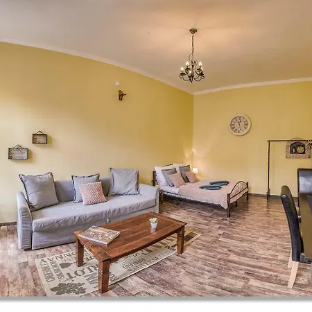 Wine Cellar Boutique Homestay Budapest
