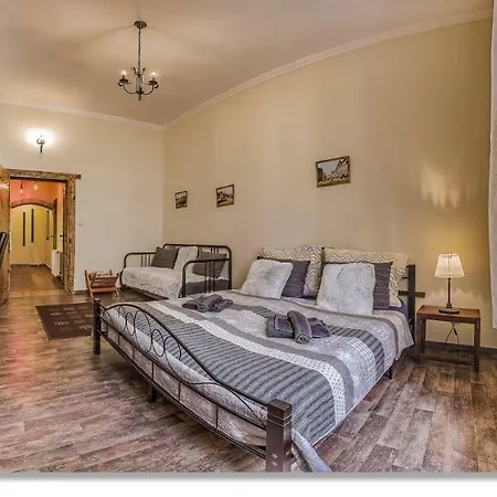Homestay Wine Cellar Boutique Budapest